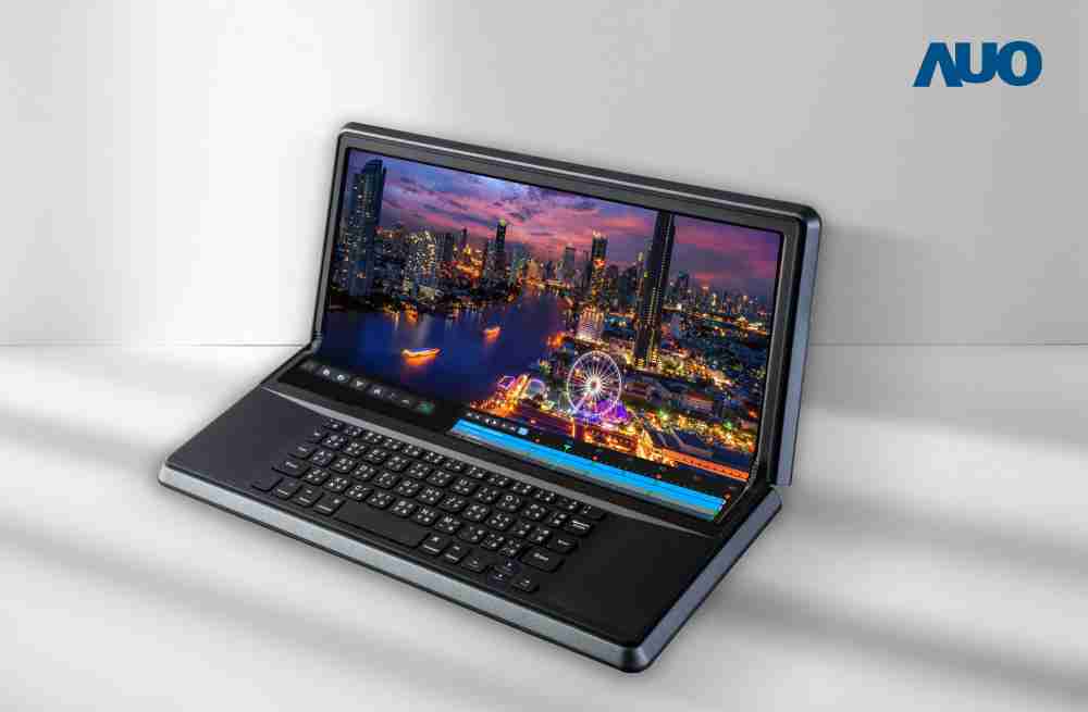 红龙扑克14.6吋Micro LED折迭显示屏幕，，，搭配半径4mm的弯折绞炼，，，以及高画素、、、、高亮度、、高对比度的显示技术特点，，，即便在大视角下仍保有绝佳色相与亮度